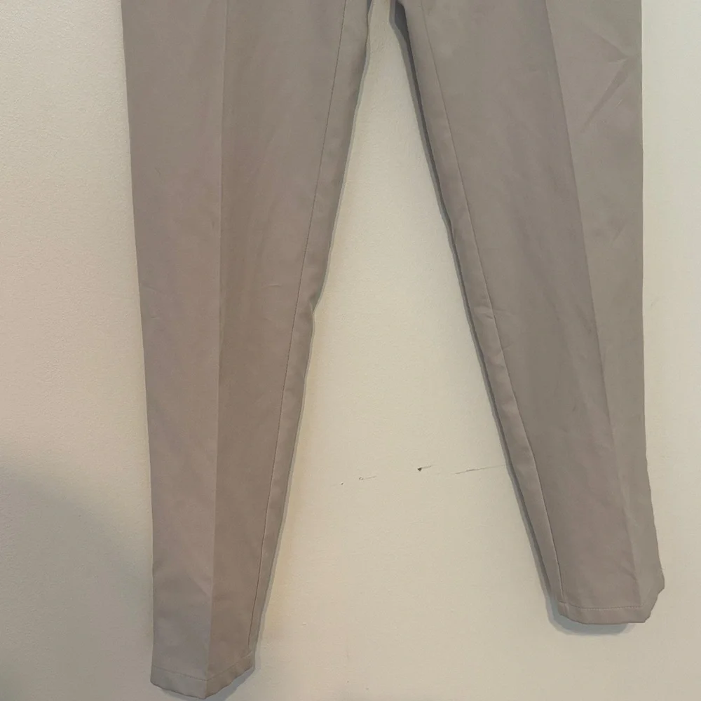 Haggar Men's H26 Premium Stetch Khaki Pants Sz 30x32‎
